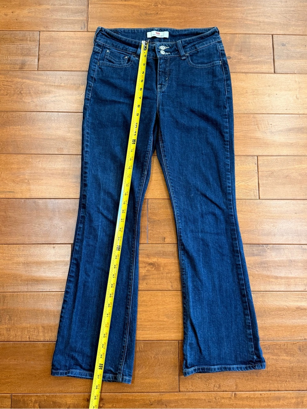 Levi's Womens 526 Slender Boot Cut Dark Wash Jeans 6S W28 L30  ‘R’ Tag - Picture 9 of 12